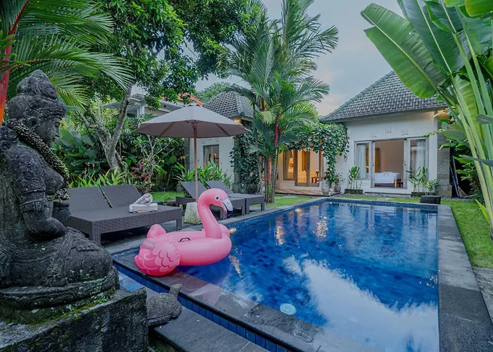 Villa Charming With Private Pool & Garden *