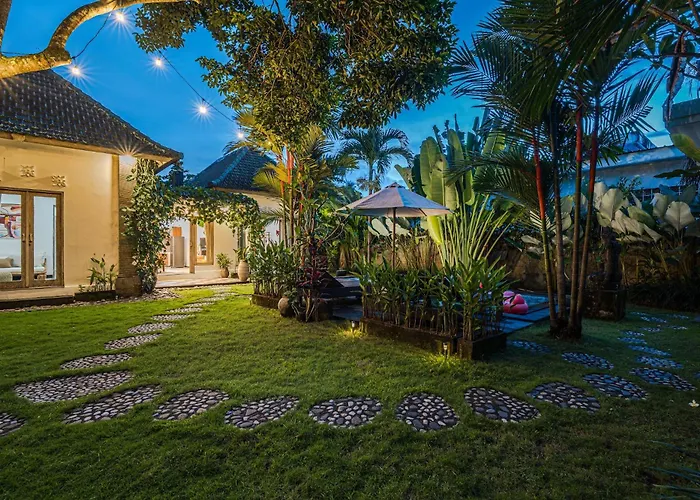 Charming With Private Pool & Garden Villa