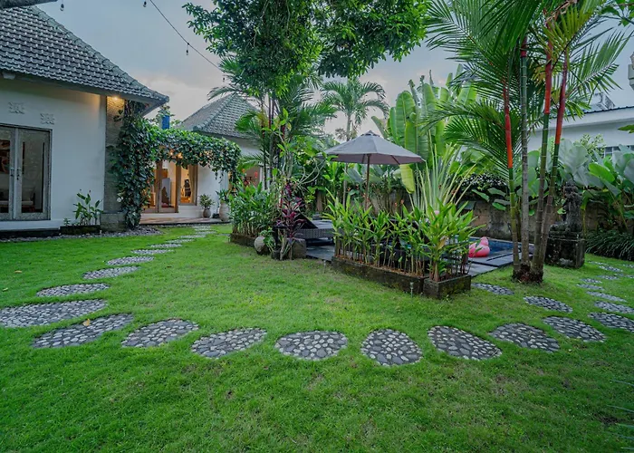 Charming With Private Pool & Garden Villa Ubud